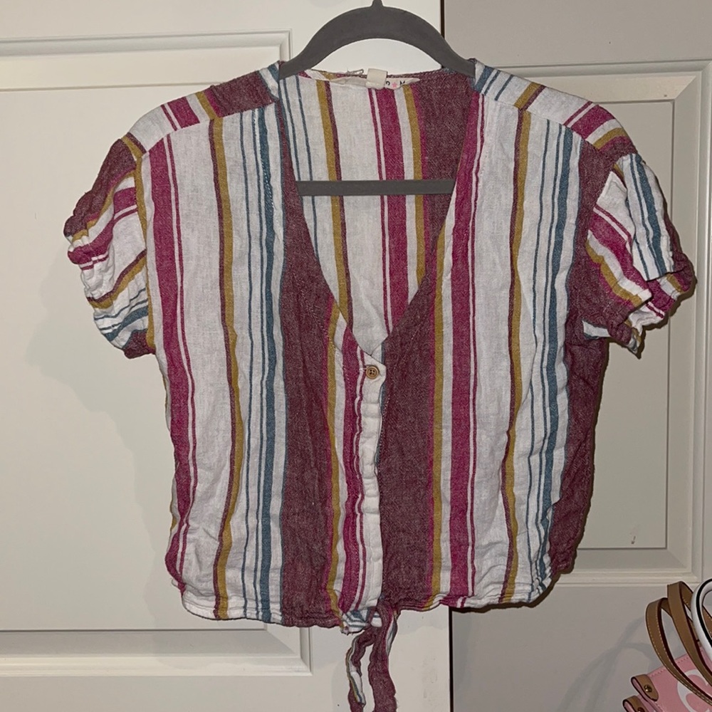 Short sleeve crop button up
